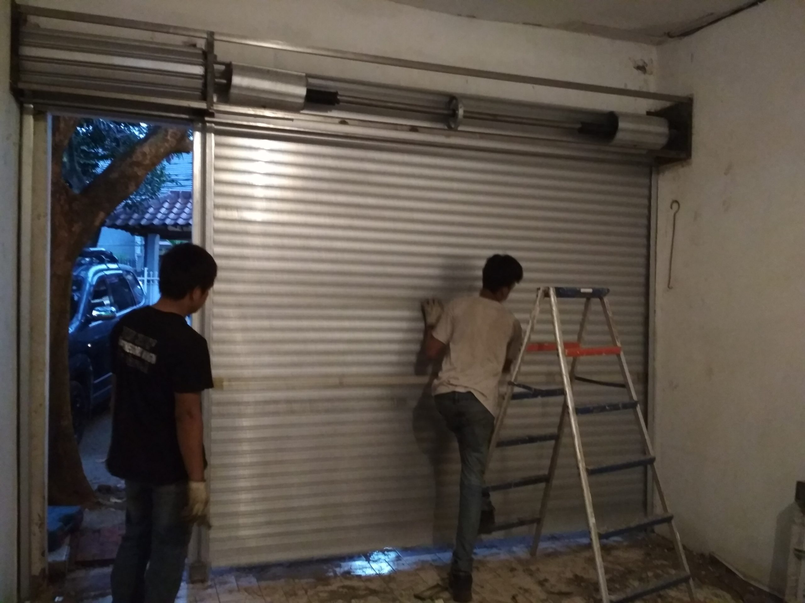 service rolling door rawamangun