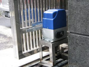 perbaikan pintu gerbang otomatis dan manual bergaransi pondok melati